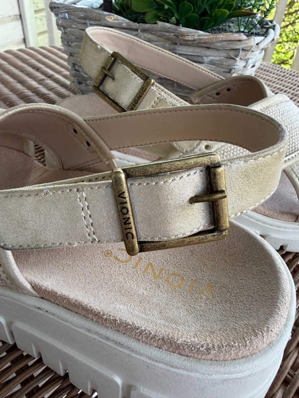 Lightweight Beige Platform Slingback Sandals - Picture 5 of 8